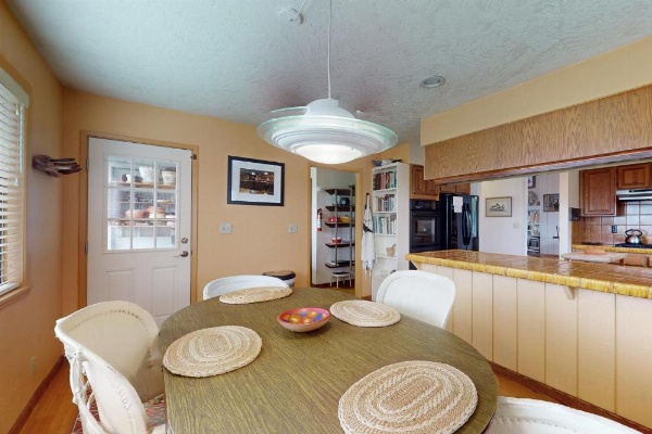 Humboldt Bay Retreat image 13