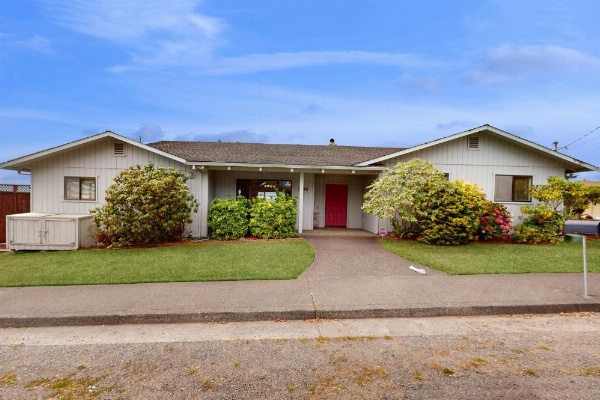 Humboldt Bay Retreat image 26